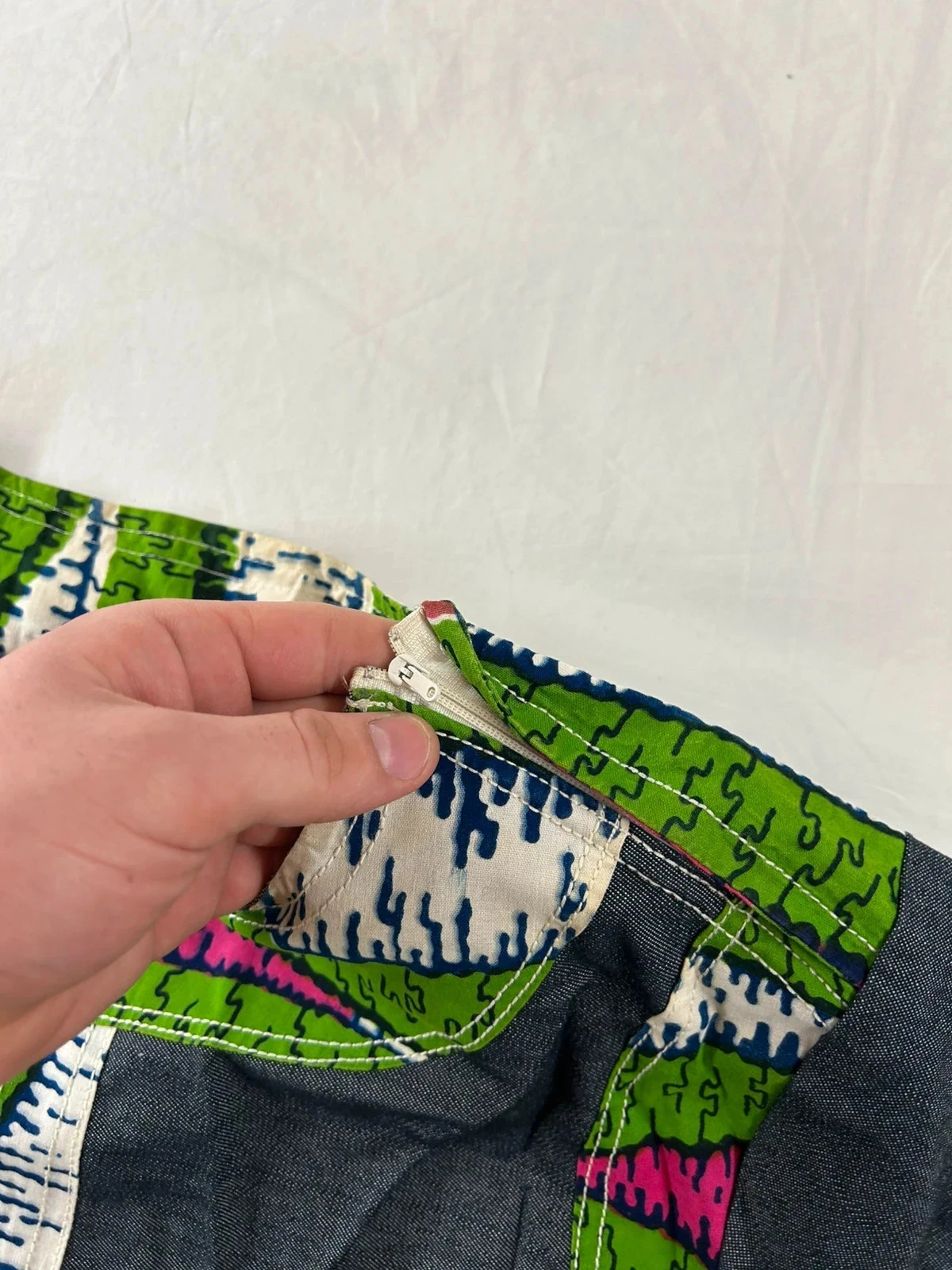 Vintange traditionele jurk met veelkleurige print – photo 9